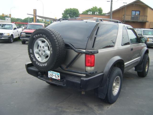 Chevrolet Blazer 1999 photo 2