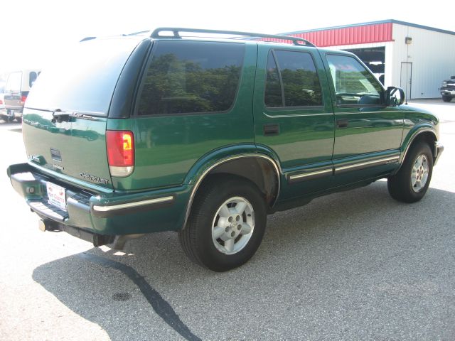 Chevrolet Blazer 1999 photo 1