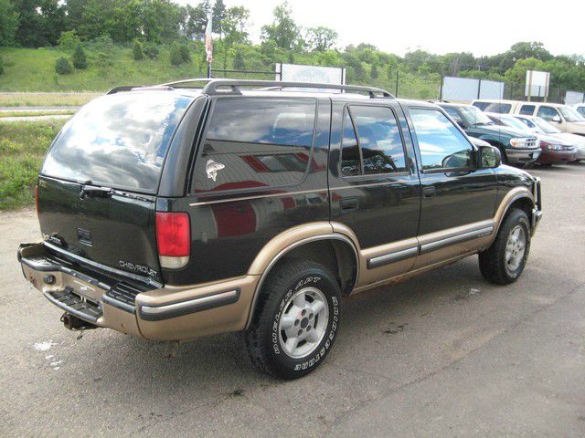 Chevrolet Blazer 1999 photo 3