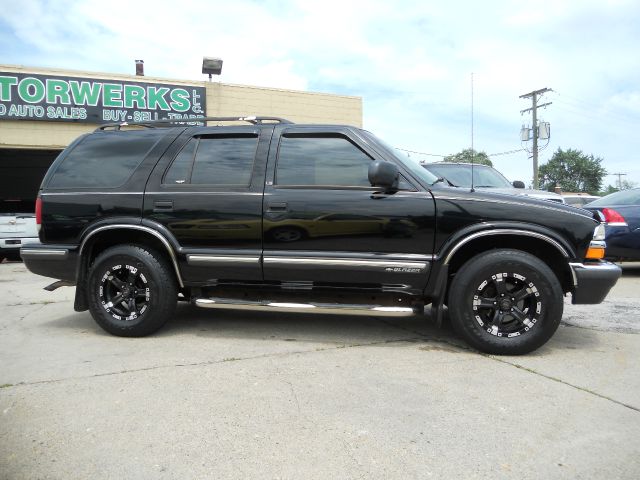 Chevrolet Blazer 1999 photo 2