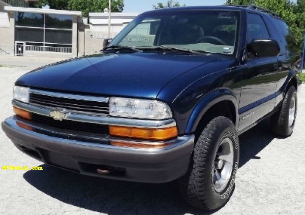 Chevrolet Blazer 1999 photo 2