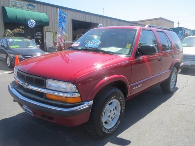 Chevrolet Blazer 2000 photo 2