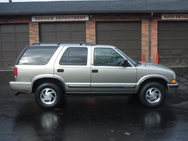 Chevrolet Blazer 2000 photo 2