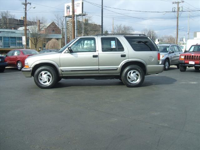 Chevrolet Blazer 2000 photo 4