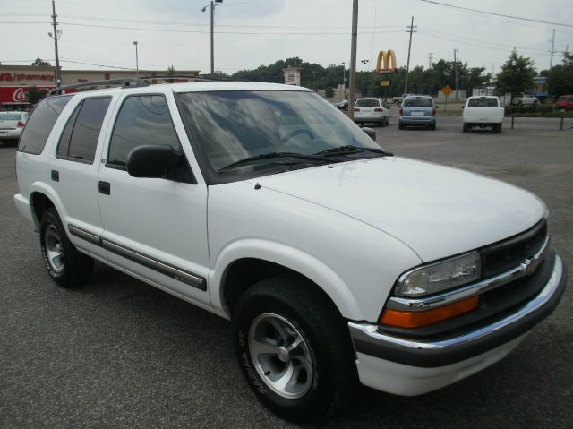 Chevrolet Blazer 2000 photo 12