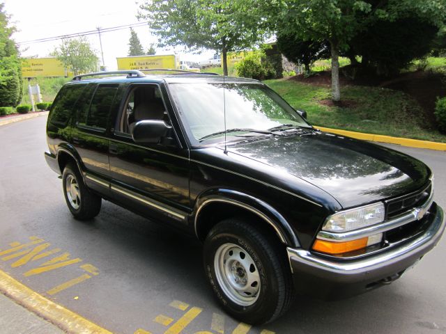 Chevrolet Blazer 2000 photo 2