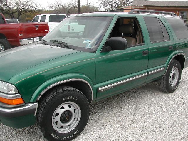 Chevrolet Blazer 2000 photo 9