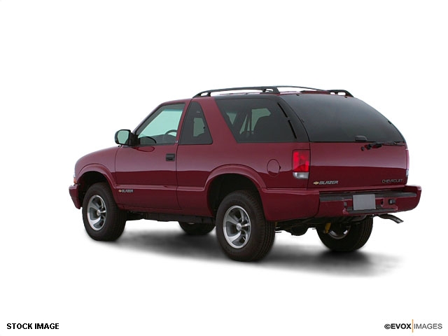 Chevrolet Blazer 2000 photo 2