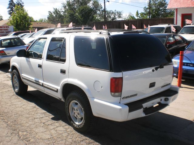 Chevrolet Blazer 2000 photo 3