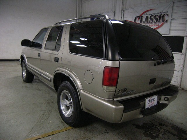 Chevrolet Blazer 2000 photo 1