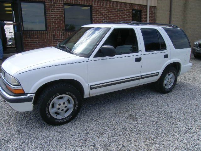 Chevrolet Blazer 2000 photo 1