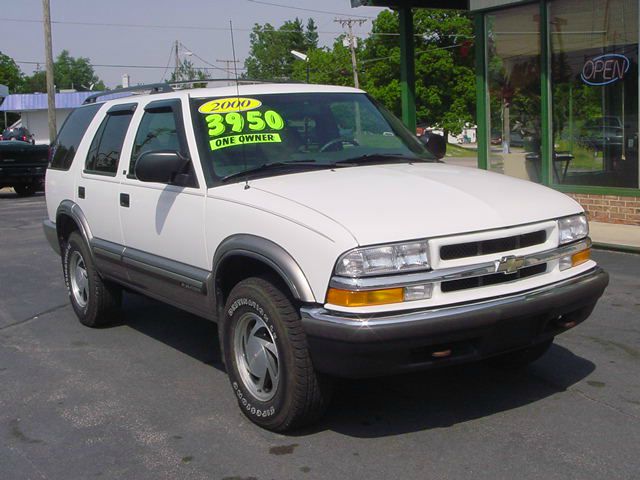 Chevrolet Blazer 2000 photo 3