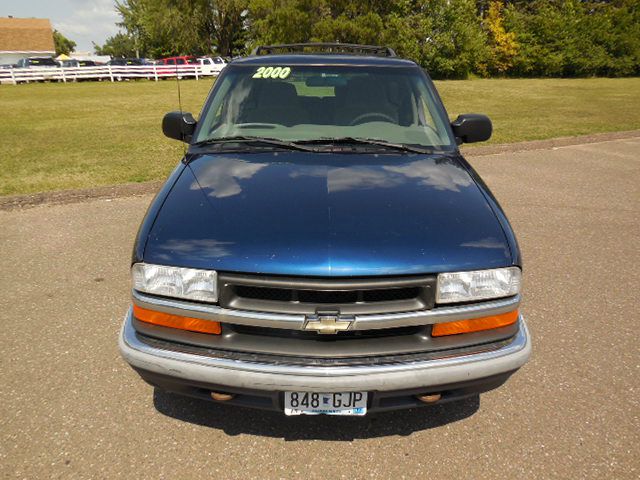 Chevrolet Blazer 2000 photo 2