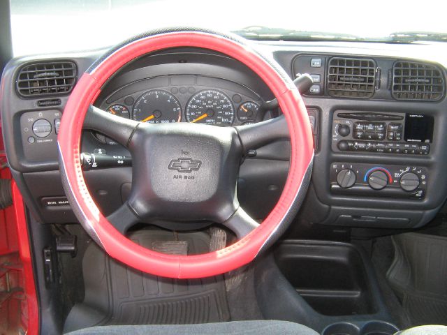 Chevrolet Blazer 2000 photo 17