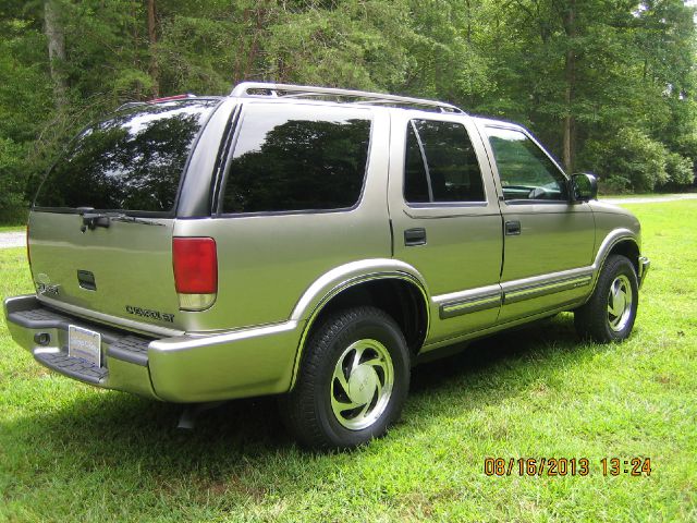 Chevrolet Blazer 2000 photo 3