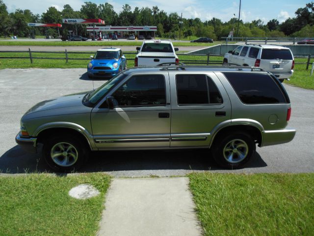 Chevrolet Blazer 2000 photo 2