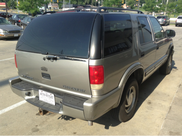 Chevrolet Blazer 2000 photo 2