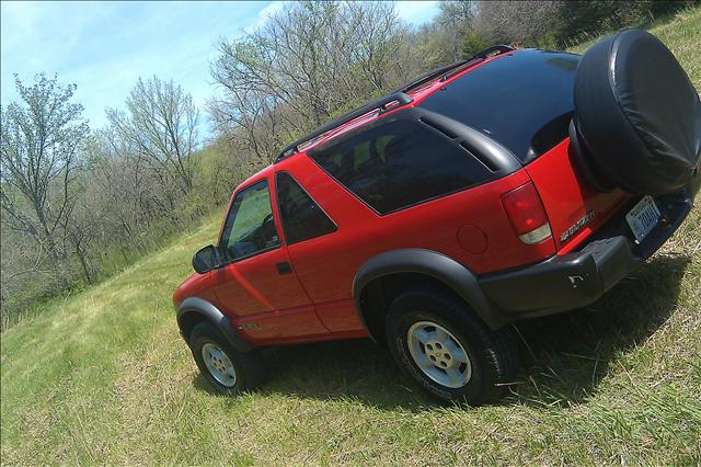 Chevrolet Blazer 2000 photo 2