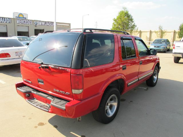 Chevrolet Blazer 2000 photo 1