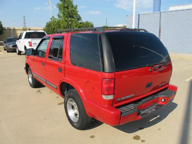 Chevrolet Blazer 2000 photo 2