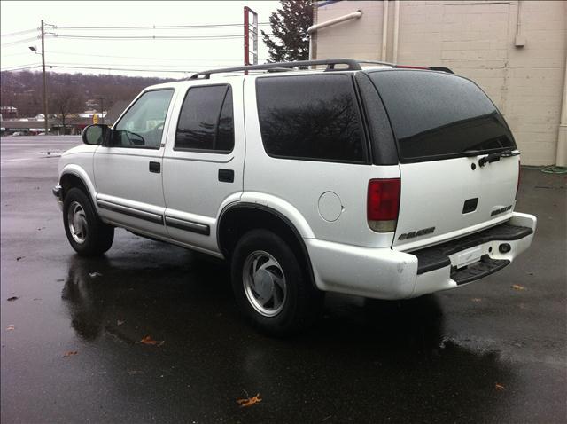 Chevrolet Blazer 2000 photo 2