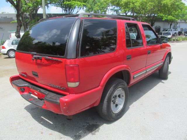 Chevrolet Blazer 2000 photo 2