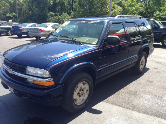 Chevrolet Blazer 2000 photo 2