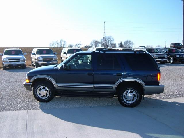 Chevrolet Blazer 2000 photo 3