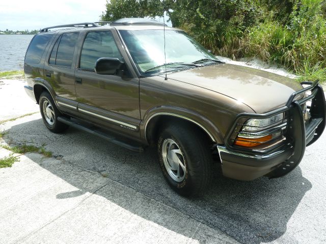 Chevrolet Blazer 2000 photo 1