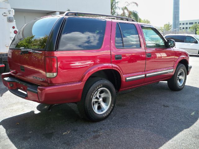 Chevrolet Blazer 2000 photo 16