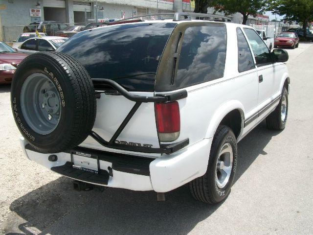 Chevrolet Blazer 2001 photo 1