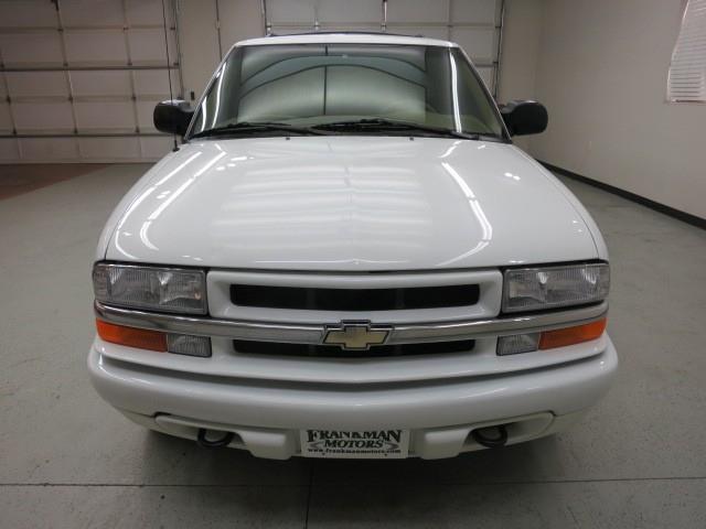 Chevrolet Blazer 2001 photo 1