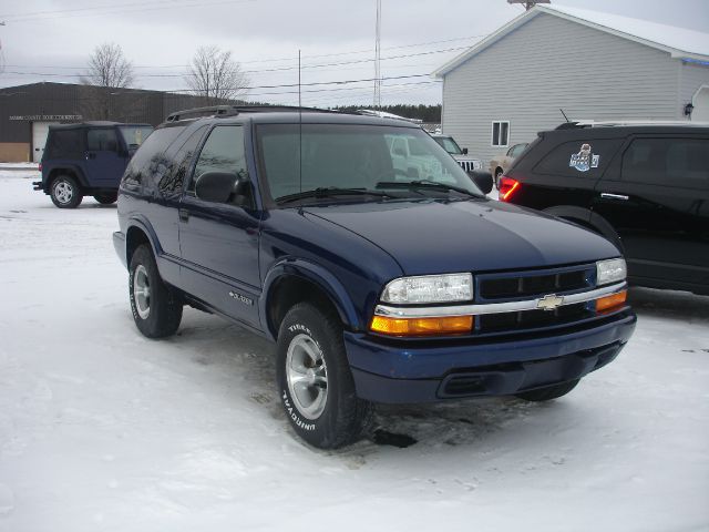 Chevrolet Blazer 2001 photo 2