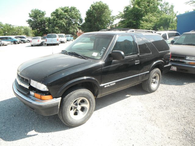 Chevrolet Blazer 2001 photo 2