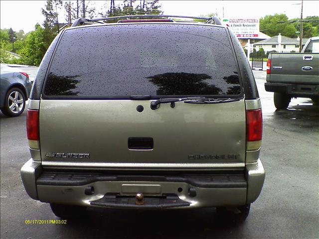 Chevrolet Blazer 2001 photo 3