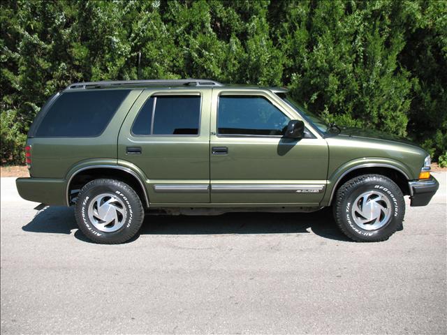 Chevrolet Blazer 2001 photo 1