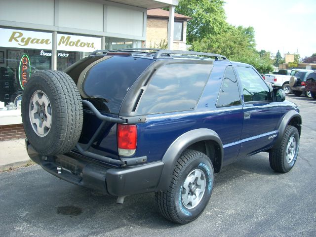 Chevrolet Blazer 2001 photo 3