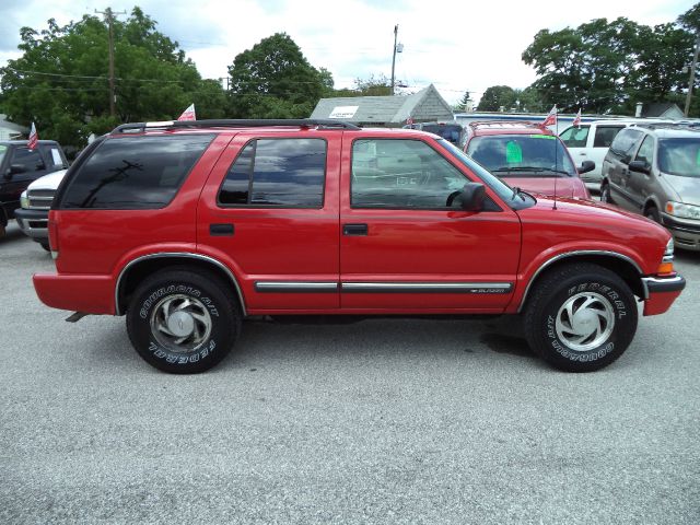 Chevrolet Blazer 2001 photo 2