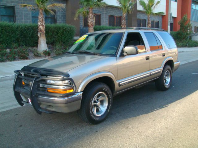 Chevrolet Blazer 2001 photo 3