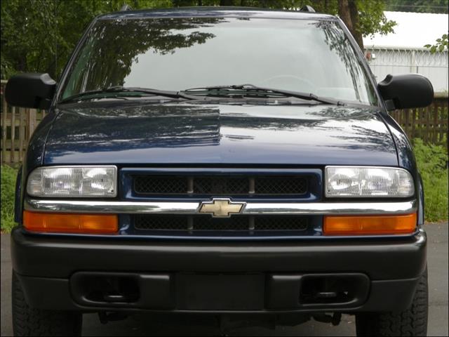 Chevrolet Blazer 2001 photo 3