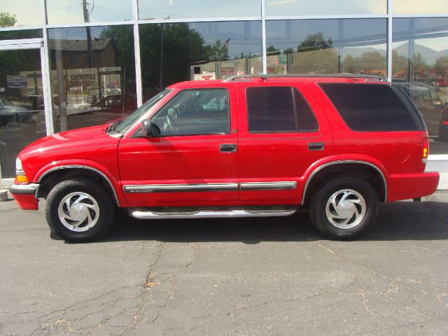 Chevrolet Blazer 2001 photo 2