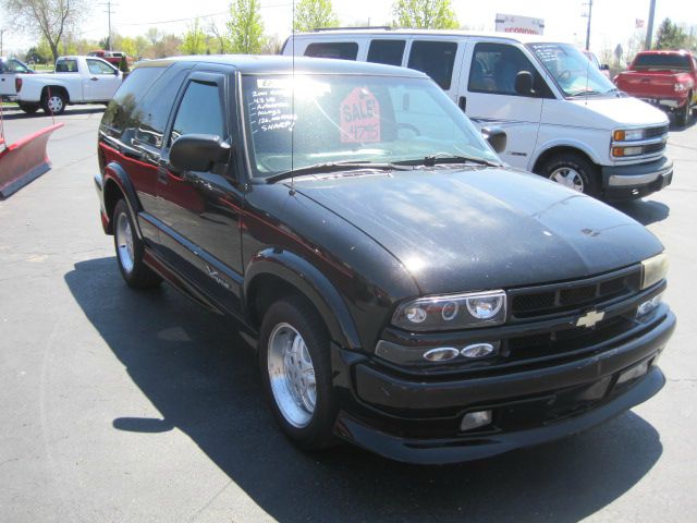 Chevrolet Blazer 2001 photo 2