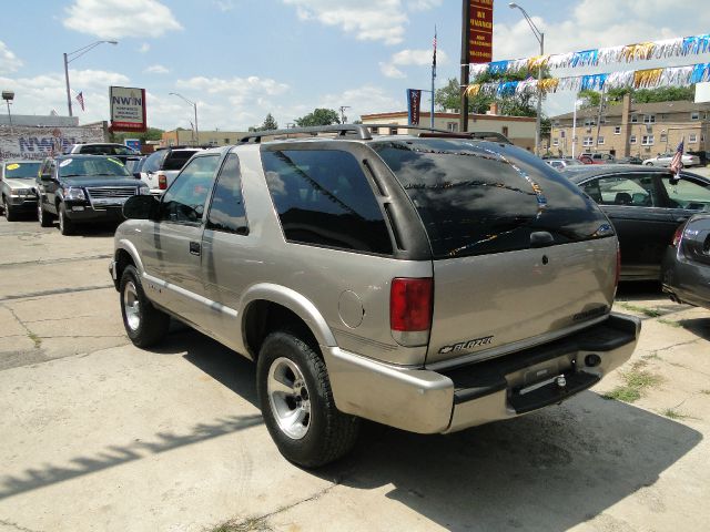 Chevrolet Blazer 2WD QUAD CAB 140.5 ST SUV