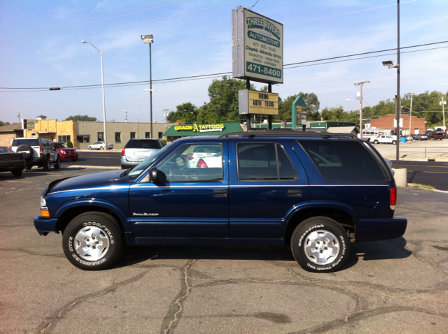 Chevrolet Blazer 2001 photo 2