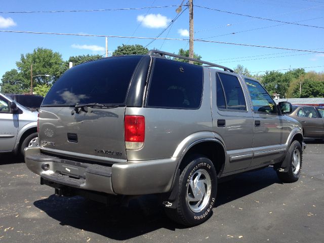 Chevrolet Blazer 2001 photo 1