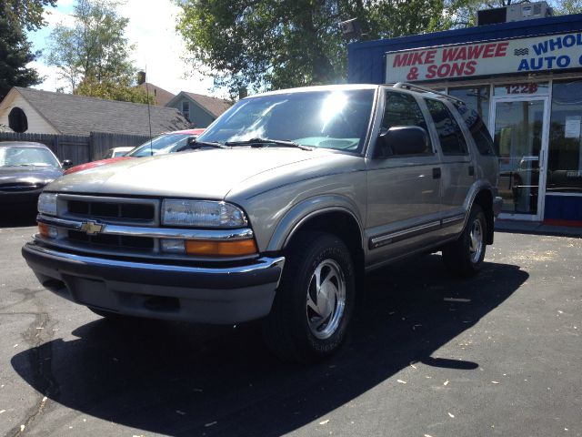 Chevrolet Blazer 2001 photo 2