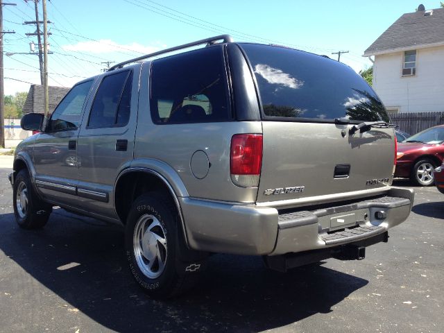 Chevrolet Blazer 2001 photo 3