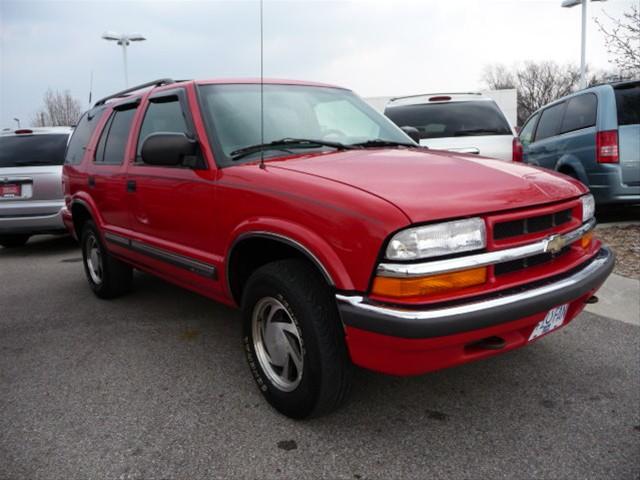 Chevrolet Blazer 2001 photo 3