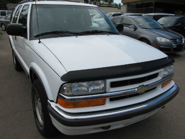 Chevrolet Blazer 2001 photo 3