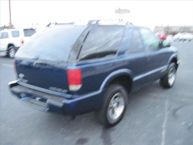 Chevrolet Blazer 2001 photo 3